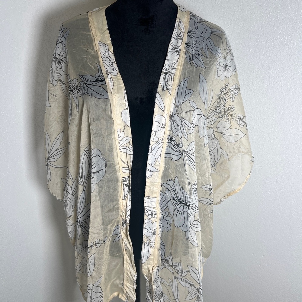 Vince Camuto Sheer Floral Kimono in Pink and Black